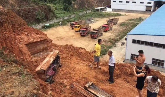 Ngôi mộ cổ thời nhà Minh được khai quật ở công trường, chuyên gia sững sờ khi mở quan tài