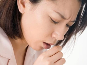 Dấu hiệu cảnh báo bệnh ung thư phổi bạn cần biết