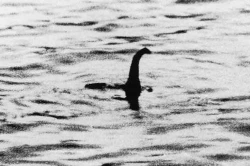 Quái vật hồ Loch Ness: Thực sự có thật hay là trò lừa bịp của loài người?