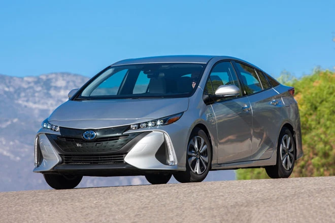 3. Toyota Prius Prime 2021 (giá khởi điểm: 29.215 USD).