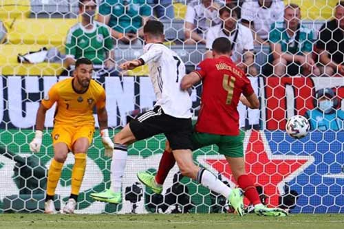 Đức tạo nên điều chưa từng có ở EURO