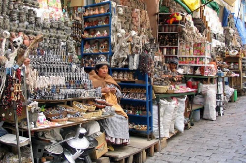 Khám phá khu chợ "phù thủy" bán đủ loại bùa phép