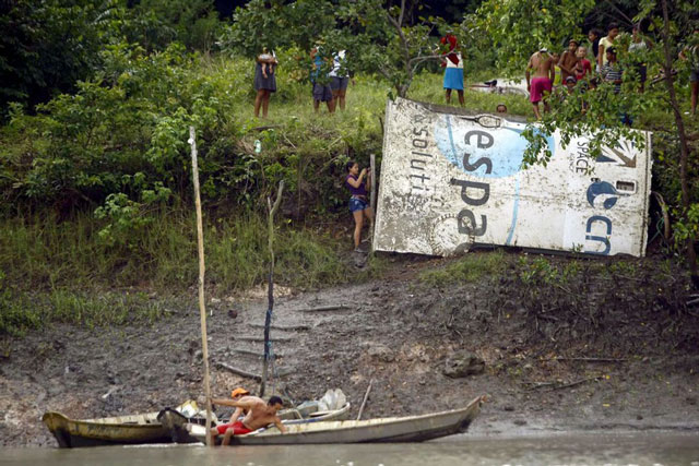 Vật thể từ vũ trụ từng rơi xuống những nơi khó ngờ nhất trên Trái Đất