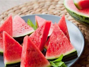 Thực phẩm mùa hè mẹ nên cho trẻ ăn thường xuyên