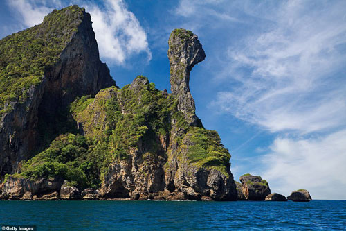 Chiêm ngưỡng hòn đảo hình con gà ở Thái Lan