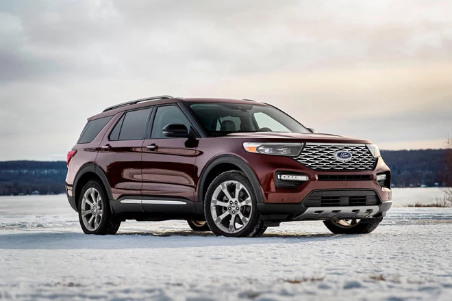 =2. Ford Explorer 2021 (điểm an toàn: 9,8/10).