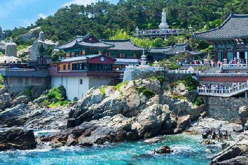 Khám phá ngôi chùa cổ bên bờ biển ở Busan, Hàn Quốc