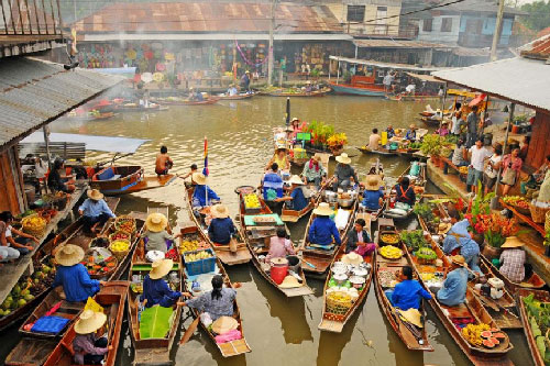 Đến Bangkok khám phá chợ nổi lâu đời nhất Thái Lan