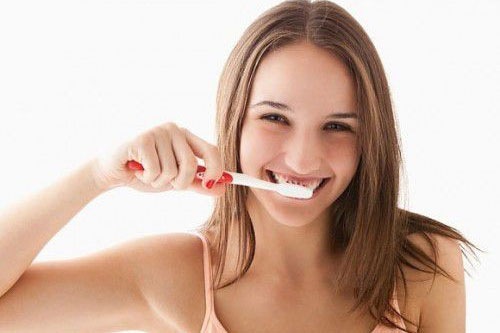 Lý do không nên đánh răng sau khi ăn?