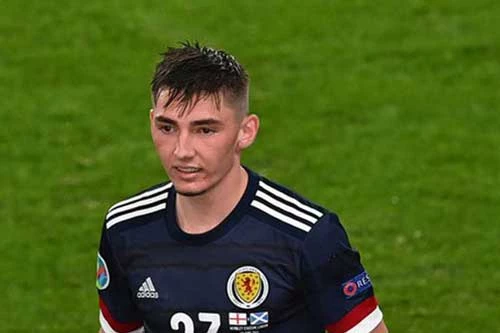 Billy Gilmour dương tính với COVID-19.