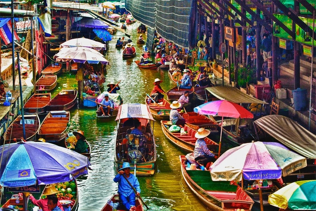 Đến Bangkok khám phá chợ nổi lâu đời nhất Thái Lan