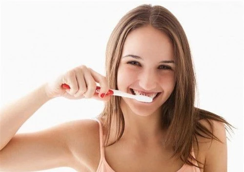 Lý do không nên đánh răng sau khi ăn?