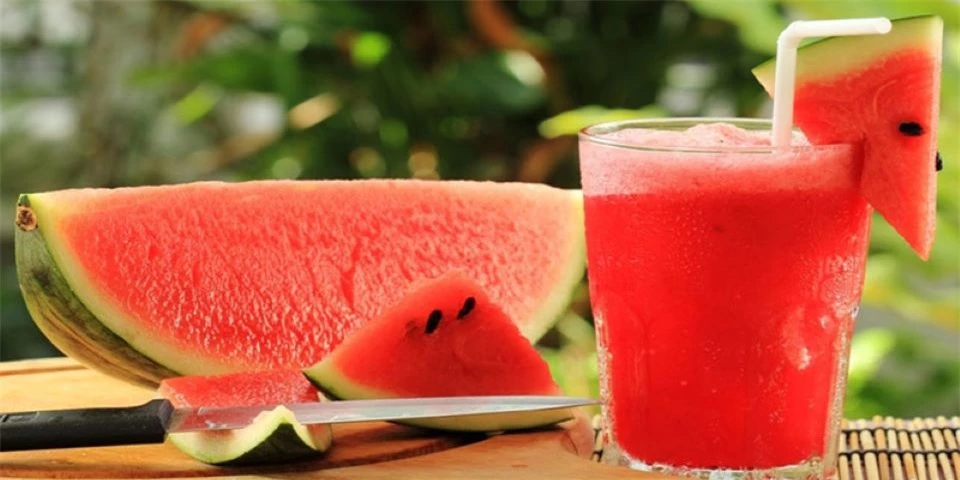Những thực phẩm giúp giữ nước cho cơ thể trong mùa hè