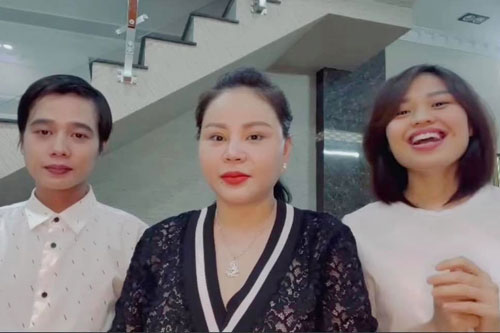 Cuối cùng Lê Lộc - Lê Giang đã cùng lộ diện với thái độ đáng chú ý giữa ồn ào nội bộ gia đình rầm rộ với Duy Phương