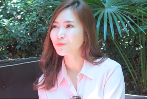 Hương Tràm nói về cuộc sống tại Mỹ: Kinh tế của tôi cũng rất khó khăn