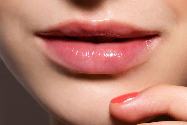 Tẩy da chết cho môi thêm đẹp, căng mọng và quyến rũ