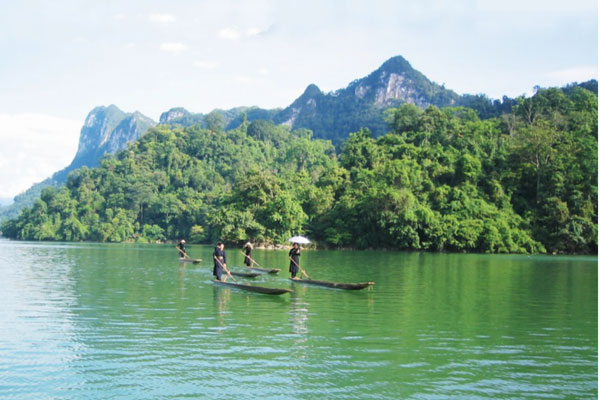 “Viên ngọc xanh” giữa đại ngàn