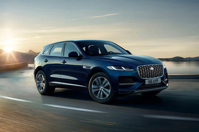 1. Jaguar F-Pace 2021 (giá khởi điểm 49.995 USD).