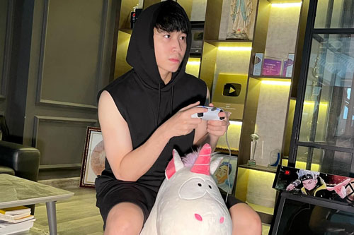 Running Man Vietnam: Vướng tin bị loại khỏi show, Karik có động thái đánh tan nghi ngờ