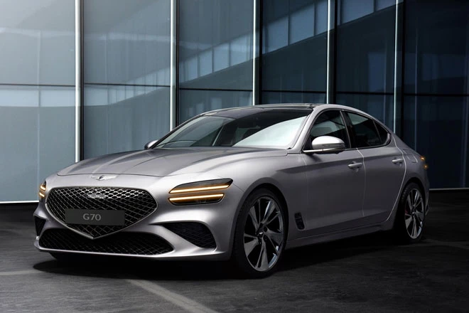 6. Genesis G70 2022 (giá khởi điểm: 38.570 USD).