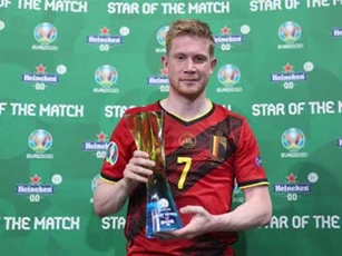 Điểm nhấn Bỉ 2-0 Phần Lan: Fan nữ làm lu mờ cả De Bruyne và Lukaku