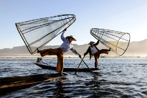 Khám phá cuộc sống yên bình của người dân trên hồ Inle, Myanmar