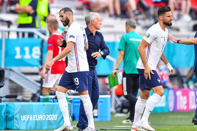 Benzema hay Giroud xứng đáng được đá chính tại EURO 2020?