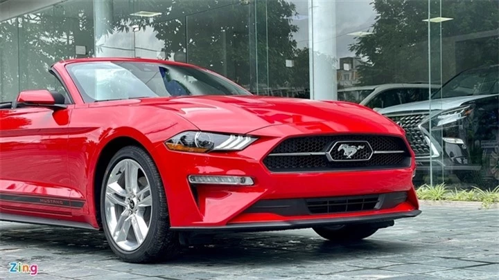 Chi tiết Ford Mustang 2021 phiên bản mui trần tại Việt Nam - 9