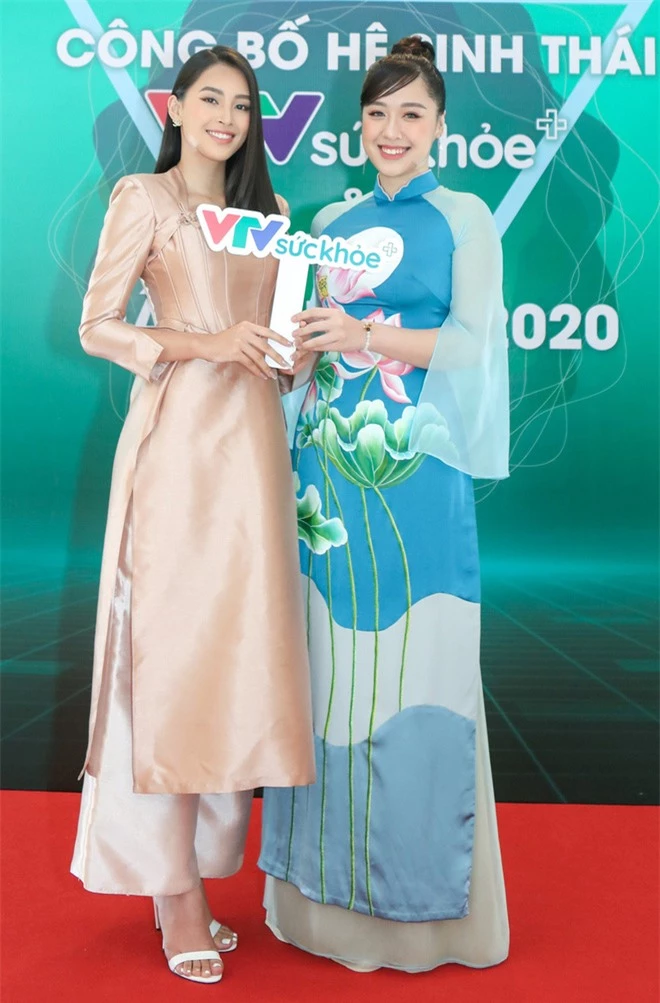 Hoa hậu Tiểu Vy chúc mừng mỹ nhân VTV Hà My được triệu phú công nghệ cầu hôn trên máy bay - Ảnh 5.