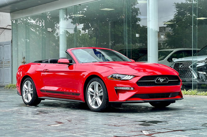 Chi tiết Ford Mustang 2021 phiên bản mui trần tại Việt Nam