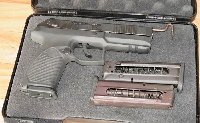 Lực lượng đặc biệt Nga trang bị súng ngắn bắn xuyên giáp cực uy lực