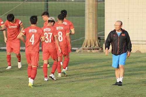 4 tháng cuối năm dồn dập với ĐTQG và ĐT U23: Áp lực cho thầy Park