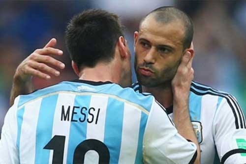 Messi cân bằng kỷ lục của Mascherano sau trận Argentina thắng Paraguay