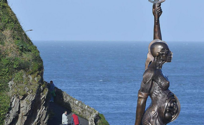 Những tác phẩm điêu khắc đáng sợ nhất thế giới khiến du khách phải bàng hoàng