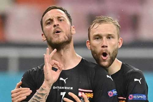 Arnautovic từng nhận giỏi hơn Ibrahimovic, Adriano và Crespo