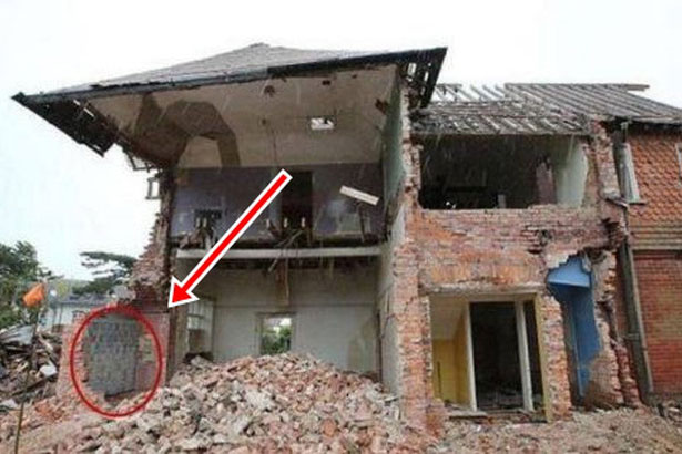 Cha nghèo để lại cho ngôi nhà cũ, con trai thẳng tay phá bỏ rồi hối hận tột cùng khi phát hiện ra "kho báu" bên trong