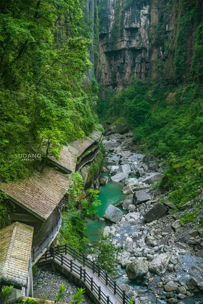 Hẻm núi được ví như “vết sẹo” đẹp nhất Trung Quốc ở đâu? - hình ảnh 14