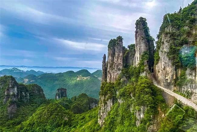 Hẻm núi được ví như “vết sẹo” đẹp nhất Trung Quốc ở đâu? - hình ảnh 4