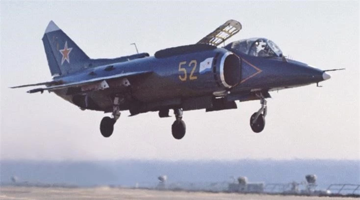 Yak-38, loai tiem kich ham di truoc thoi dai cua Lien Xo-Hinh-9