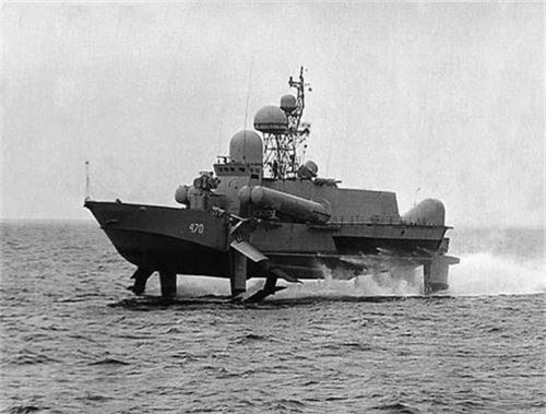  Báo Mỹ kinh ngạc trước ‘cơn bão tên lửa’ của Hải quân Liên Xô