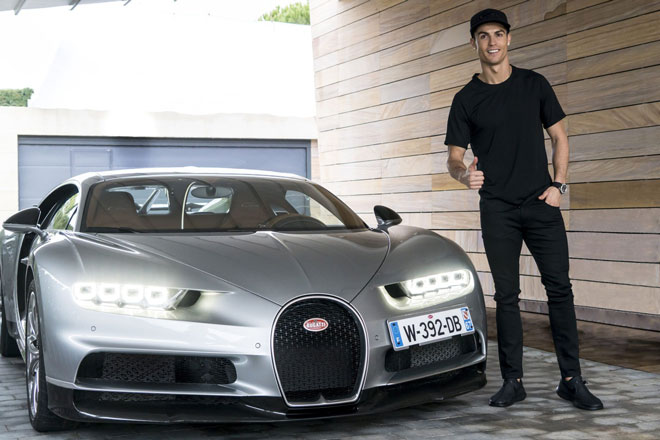Tay chơi Cristiano Ronaldo: Sở hữu từ siêu xe đến siêu du thuyền