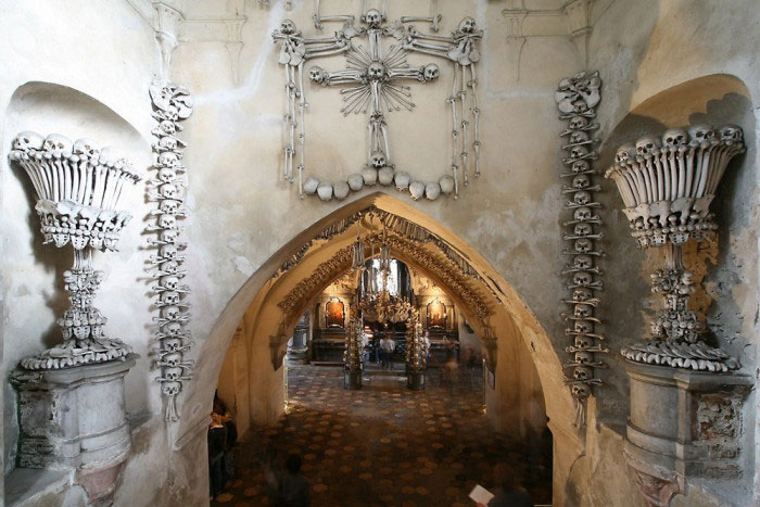 "Ớn lạnh sống lưng" với 14 địa điểm du lịch kỳ lạ