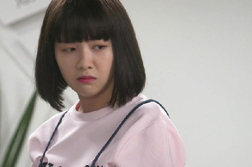 Mất tiền tiết kiệm, tôi hốt hoảng gọi điện cho chồng thì nhận lại cú "tát thẳng vào mặt" đau điếng