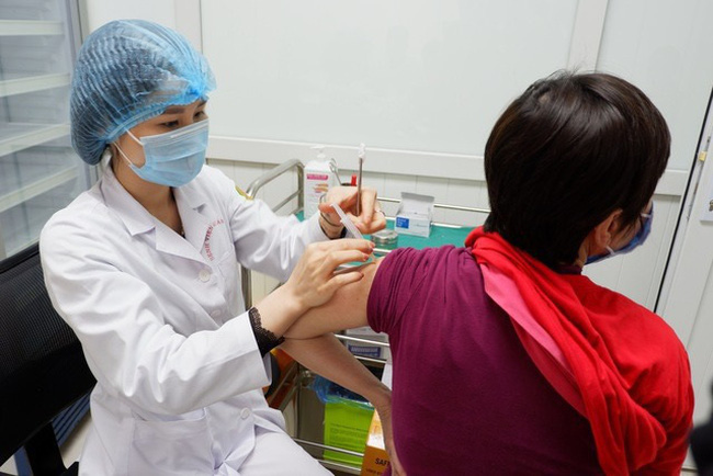 Những trường hợp nào không đủ điều kiện tiêm vaccine COVID-19?