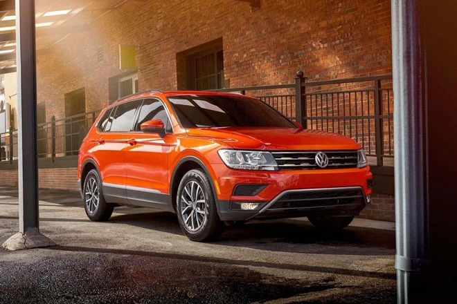 3. Volkswagen Tiguan (doanh số: 140.123 chiếc).