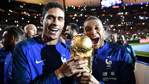 Vì Mbappe, Real sẵn sàng để Varane tới MU