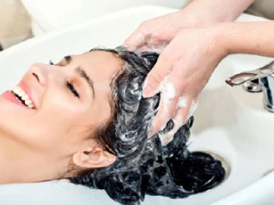 7 bước gội đầu bắt buộc bạn phải nhớ