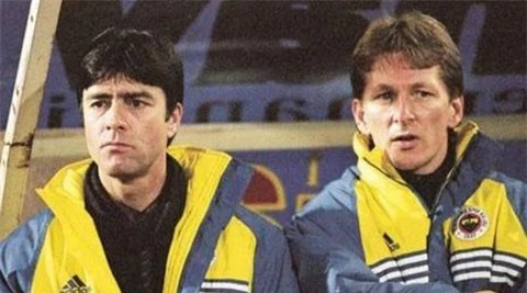 Loew và người bạn Wormuth (phải) khi còn cùng làm việc tại Fenerbahce