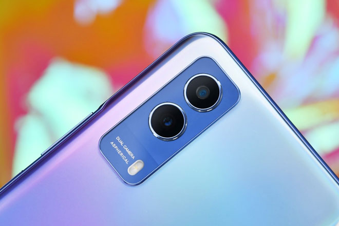 Smartphone 5G của Vivo với RAM 8 GB, màn hình 90Hz, pin 5.000 mAh, giá rẻ bất ngờ