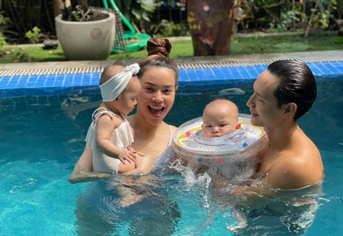 Cặp song sinh nhà Hồ Ngọc Hà - Kim Lý "đốn tim" fan vì vẻ ngoài đáng yêu